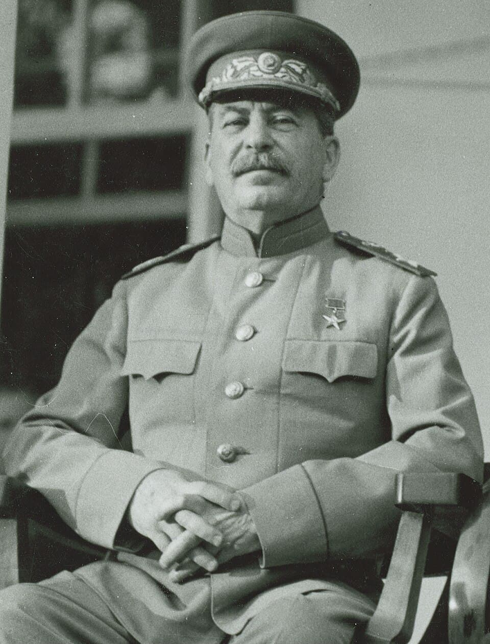 صورة تاريخية لجوزيف ستالين